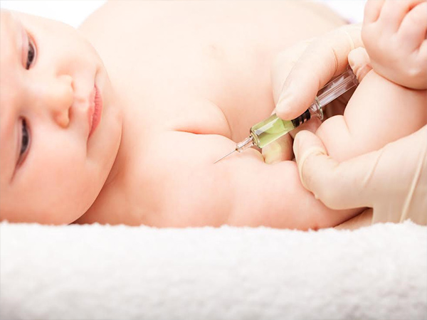 Tác dụng phụ của vắc-xin thông thường được coi là sẽ xảy ra và nhìn chung không gây tác hại