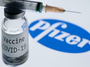 Ngày 24/08, FDA cấp phép hoàn toàn cho vắc-xin Pfizer COVID-19
