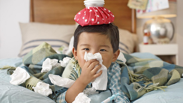 Adenovirus có thể khiến trẻ bị cảm lạnh và sốt cao