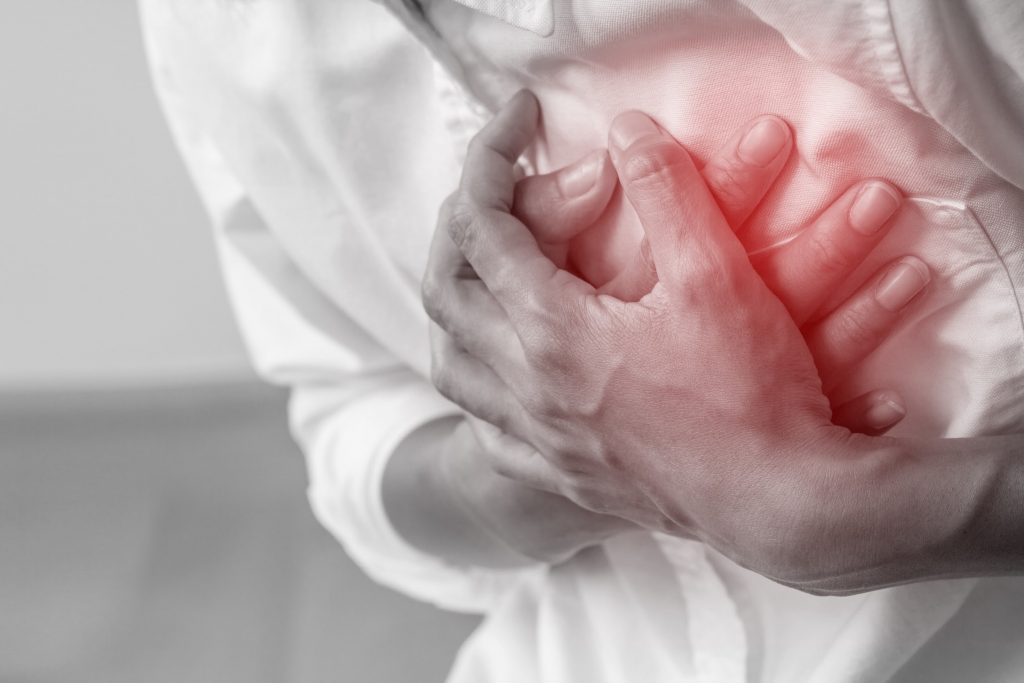 Đau nhói vùng tim có thể là dấu hiệu cảnh báo cơn đột quỵ